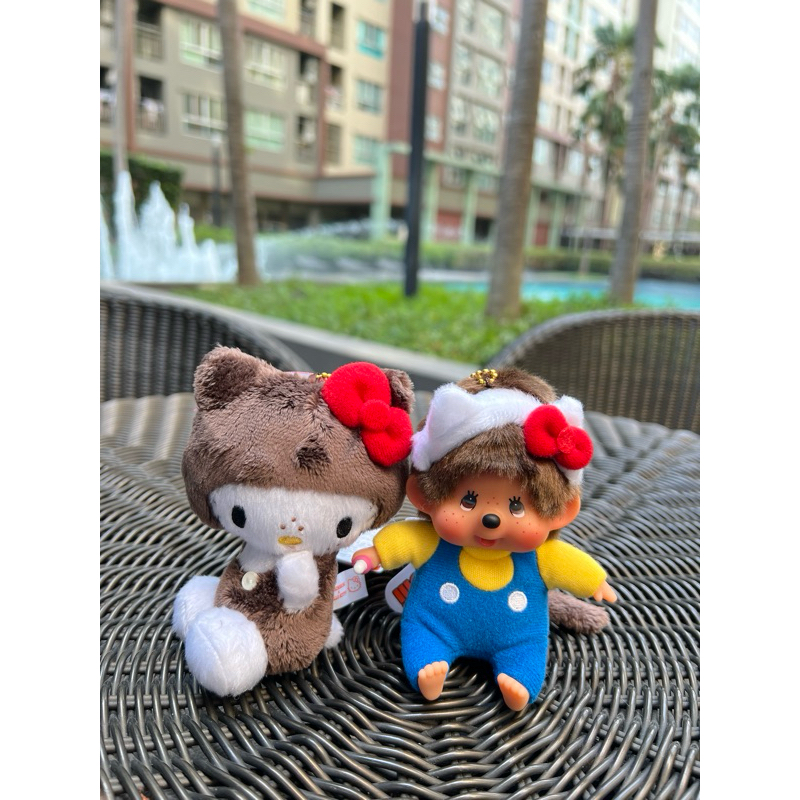 * พร้อมส่ง * พวงกุญแจ Monchichi X Hello Kitty  ของแท้จากญี่ปุ่นทุกชิ้น