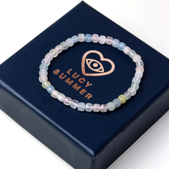 LUCYSUMMER กำไลข้อมือหินแท้ Beryl - แบริล ขนาด 4.5x4.5 มม เจียรเหลี่ยม (กำไลหินแท้ รับประกันหินแท้)