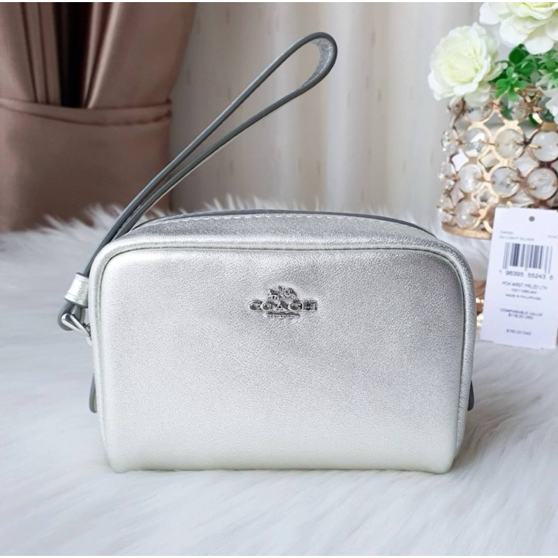 COACH CW906 / CW907 / CW420 / CW908 Pouch Wristlet กระเป๋าคล้องมือ