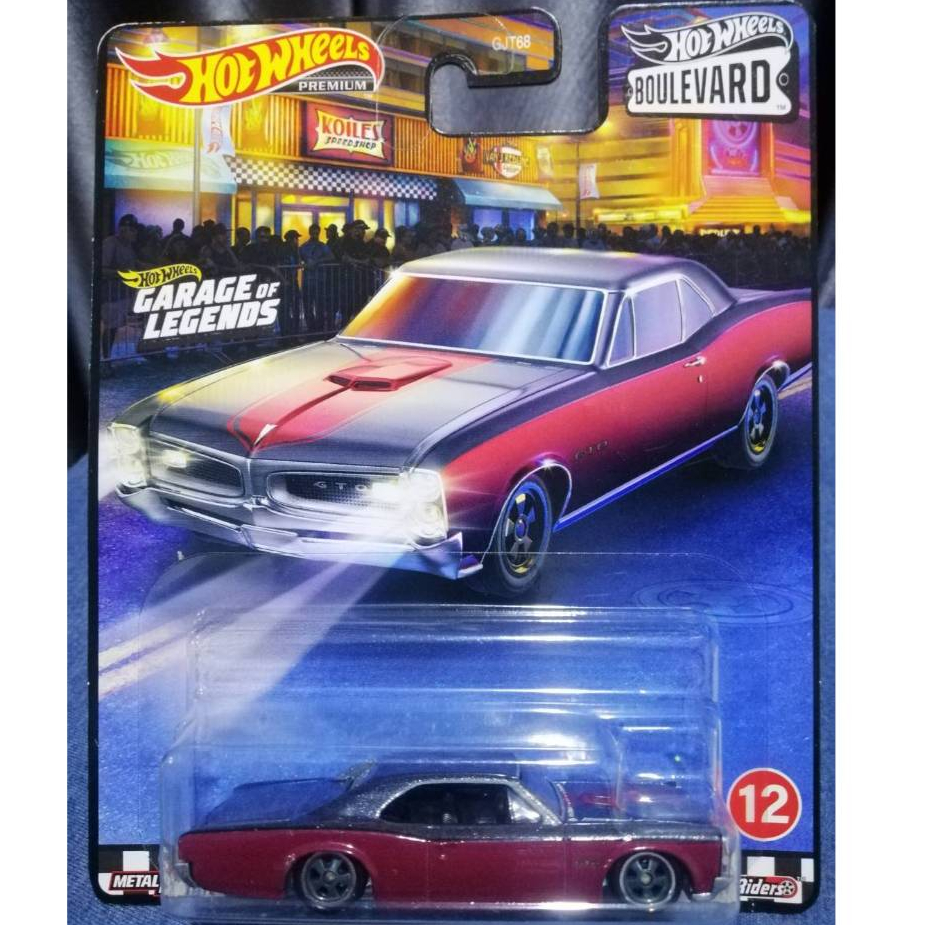 โมเดลรถ Hot Wheels '66 Pontiac GTO Red/Grey Car Premium Boulevard Garage of Legends NEW
