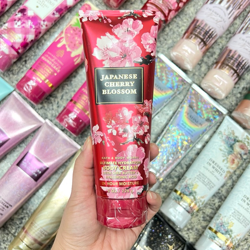 #ภาพถ่ายสินค้าจริง พร้อมส่งหลายกลิ่น BATH & BODY WORKS BODY ULTIMATE HYDRATION BODY CREAM 226G