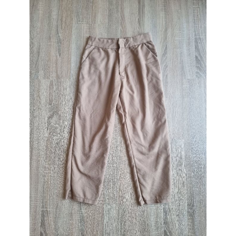 กางเกงสีครีมใส่ทำงาน ผ้าเนื้อดี เเบรนด์ Nita studio