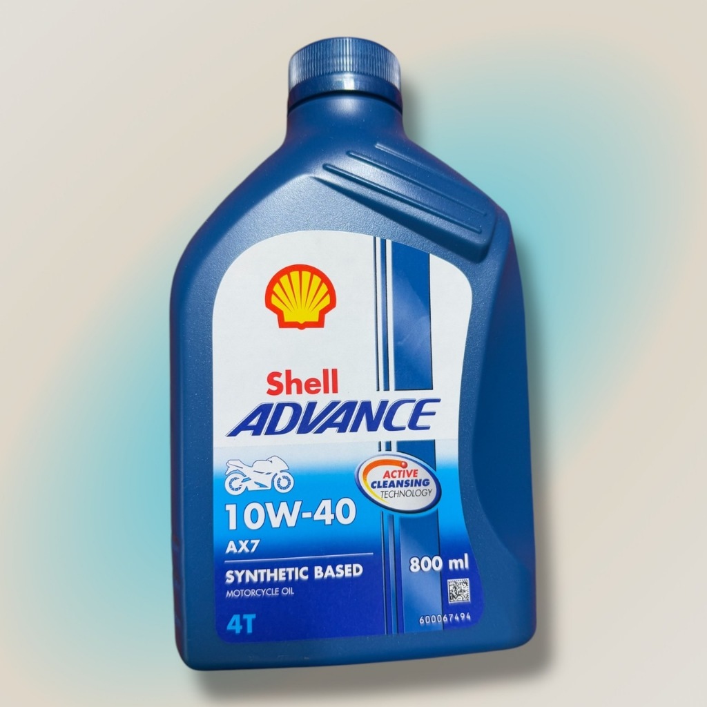 น้ำมันเครื่องรถมอเตอร์ไซค์กึ่งสังเคราะห์ ยี่ห้อ Shell ADVANCE AX7 10W-40 0.8L
