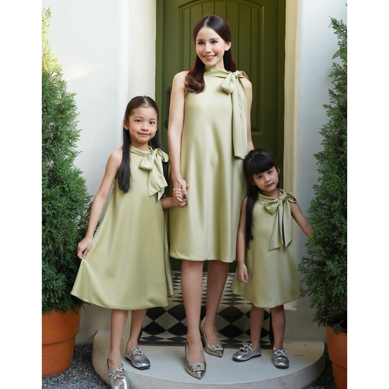 [ ส่งฟรี   ] ชุดครอบครัว ชุดออกงานแม่ลูก ชุดออกงานคู่ สีเขียว พิสตาชีโอ – โปรปัง