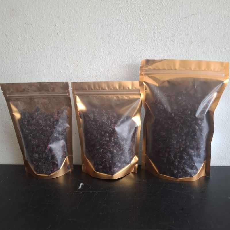 แครนเบอร์รี่แห้งขนาด 100 กรัม อบแห้งพร้อมทาน รสเปรี้ยวหวานอร่อยมีประโยช์น