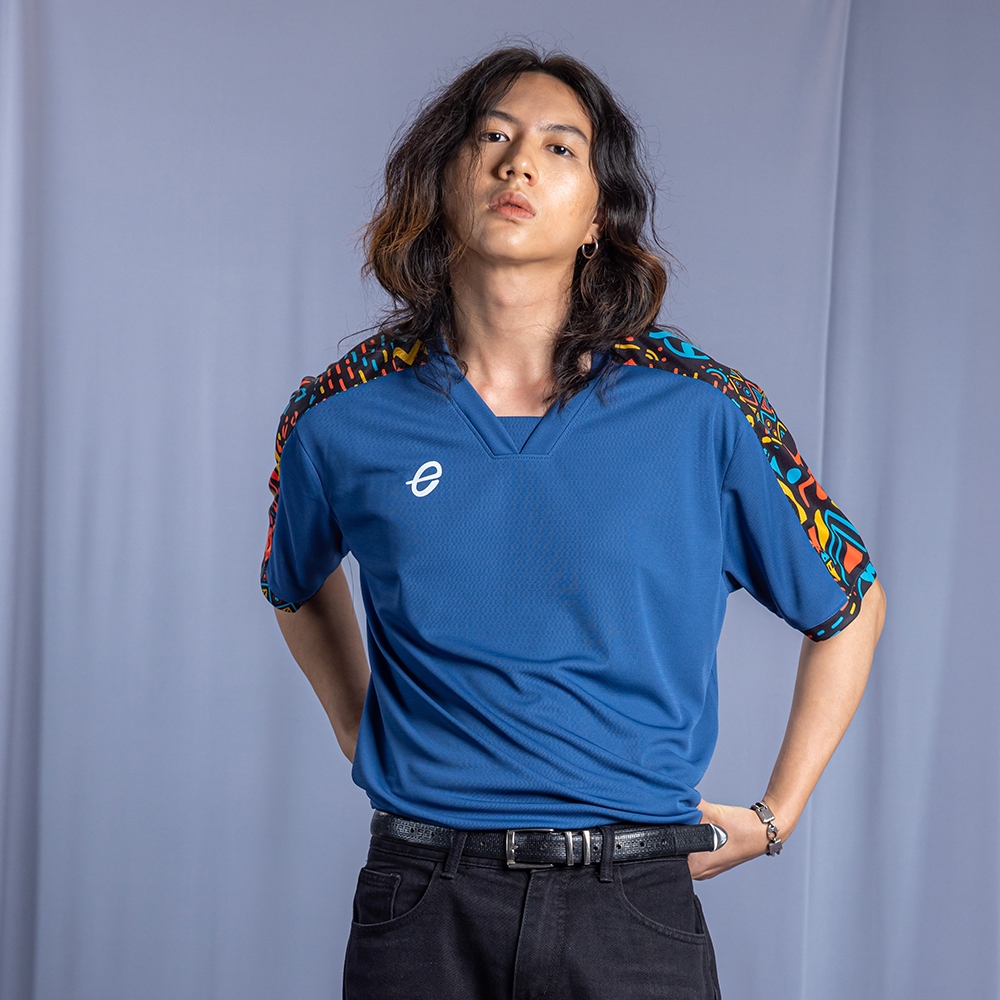 EG5156 เสื้อคอวีพิมพ์ลายAFCON-YUTACAN (EGO SPORT)