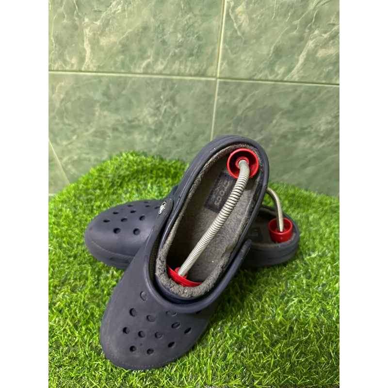 รองเท้า crocs M9/W11 มือสองสภาพดี