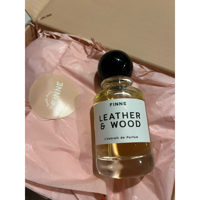 น้ำหอม ฟินเน่ Finne parfume กลิ่นผู้ชาย Leather & Woody หนัง ไม้