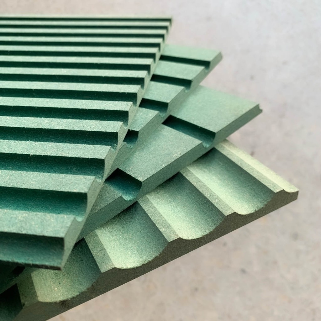 แผ่นตกแต่งผนัง HMR เซาะร่อง รุ่น HIU ขนาด 300x300 มม. หนา 12-15 มม. (CNC Grooved HMR Panel)