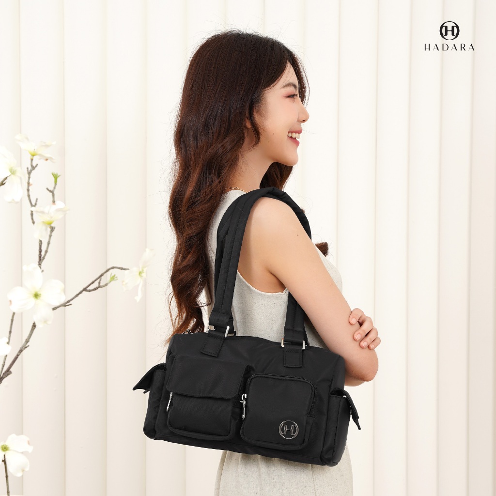 Hadara Classic 56 กระเป๋าสะพายข้าง Deluxe Nylon กันน้ำได้ 80% น้ำหนักเบาเพียง 410 กรัม