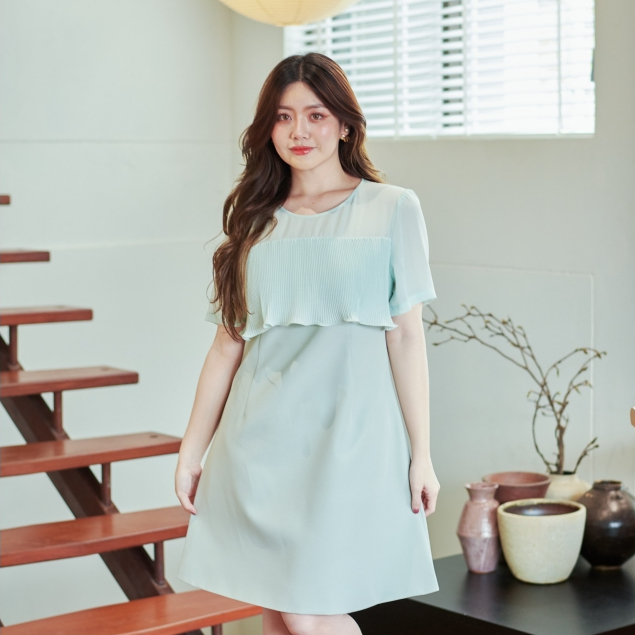 La Mignonne (XS-3XL) Lady’s Slipper Dress เดรสใส่ออกงาน ใส่ทำงาน เทลล์แต่งผ้าอัดพลีทช่วงอก งานซิปหลัง มีซับใน