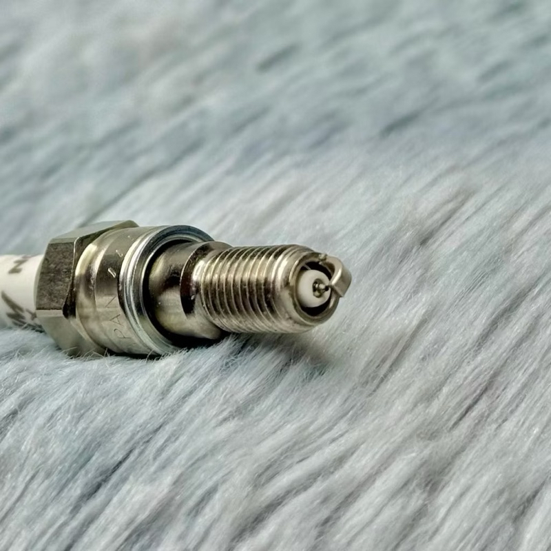 หัวเทียน NGK IRIDIUM IX ER9EHIX Made in Japan สำหรับใส่ฝาสูบ KOSO