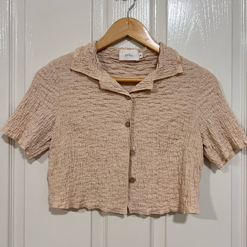 ส่งต่อ เสื้ออัดย่นแขนสั้นสีครีม STILL Stilistashop