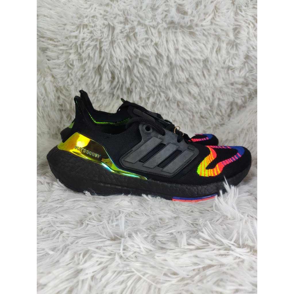 Adidas รองเท้าวิ่ง UltraBOOST 22 HQ0965 size 40.5