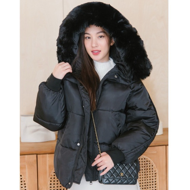 Visa coat Jacketขนแกะเทียม ทรงbomber สีดำ มีเฟอร์อลังการมาก