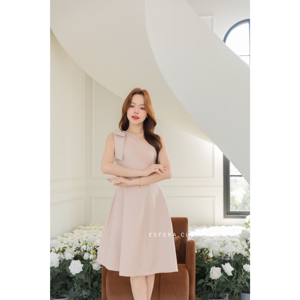 ESFERA-DR25-03Narinda Boe Dress-เดรสออกงาน รูปที่ 2