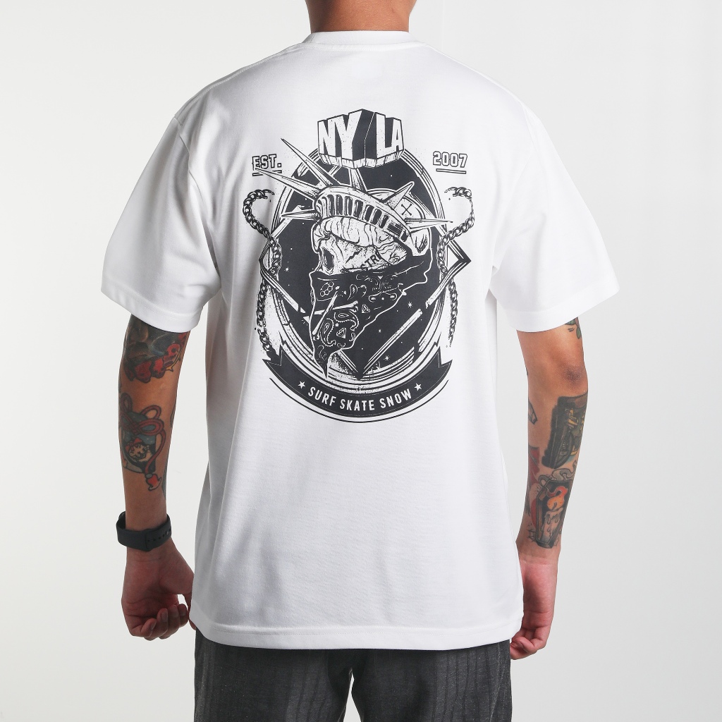 NYLA เสื้อยืดผู้ชาย NYLA SKULLTOPIA