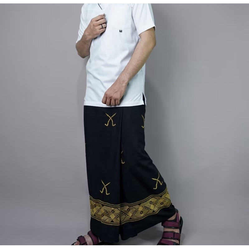 ผ้าโสร่งชาย พื้นดำและพื้นขาว สไตล์Wadimor aceh แบรนด์Katsae (งานปัก)ใหม่ล่าสุด พรีเมี่ยม