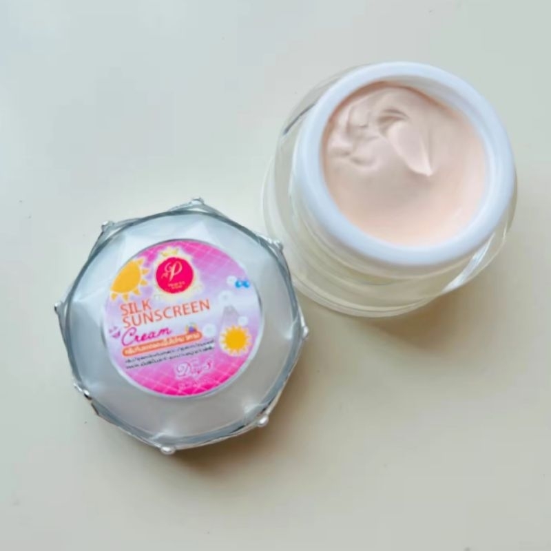 แพรวาไวท์ ครีมกันแดดใยไหม🌞Silk Sunscreen Cream SPF50 PA++🌞ขนาด12g.