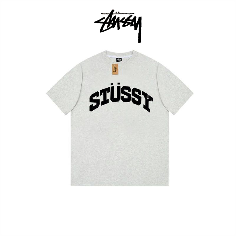『 Stussy 』✈️พร้อมส่ง/ เสื้อ Stussy เสื้อยืดแขนสั้นผ้าฝ้ายพิมพ์ตัวอักษรสีเรียบ