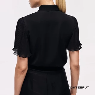 VICKTEERUT Re-Edition Pleated Sleeve Shirt เสื้อเชิ้ตแขนสั้น แขนพลีท