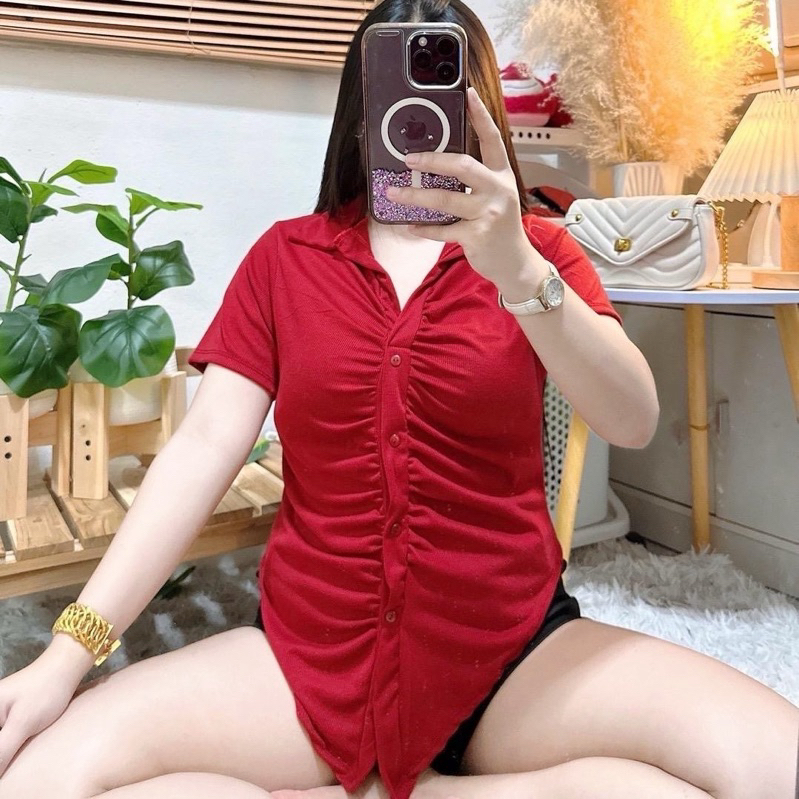 89 เสื้อสาวอวบ คอปกชายแหลมแต่งย่นกระดุมหน้า อก34-44 ยาว26