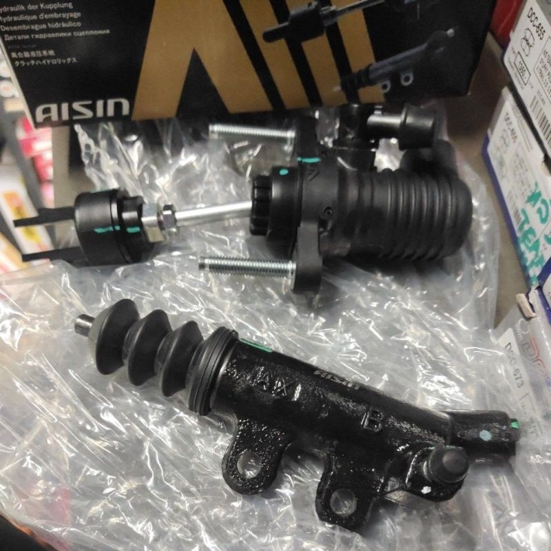 แม่ปั้มคลัชบน, แม่ปั้มคลัชล่าง Toyota Revo 2.4/2.8 ดีเซล ยี่ห้อ Aisin