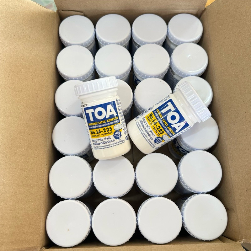 กาวTOA ขนาด 4oz.ใน 1 ลังมี 24 ขวด ยกลังได้ 24 ขวด