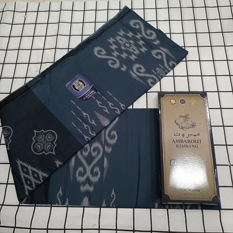 ผ้าโสร่งผู้ชาย ลายใหม่ๆ ผ้าถุงตราช้างนั่ง ผ้านุง แบรนด์ “Gajah Duduk“ รุ่น AMBROUT ผ้าสวย ผ้าไม่ลืน ซับน้ำดี เย็บแล้ว