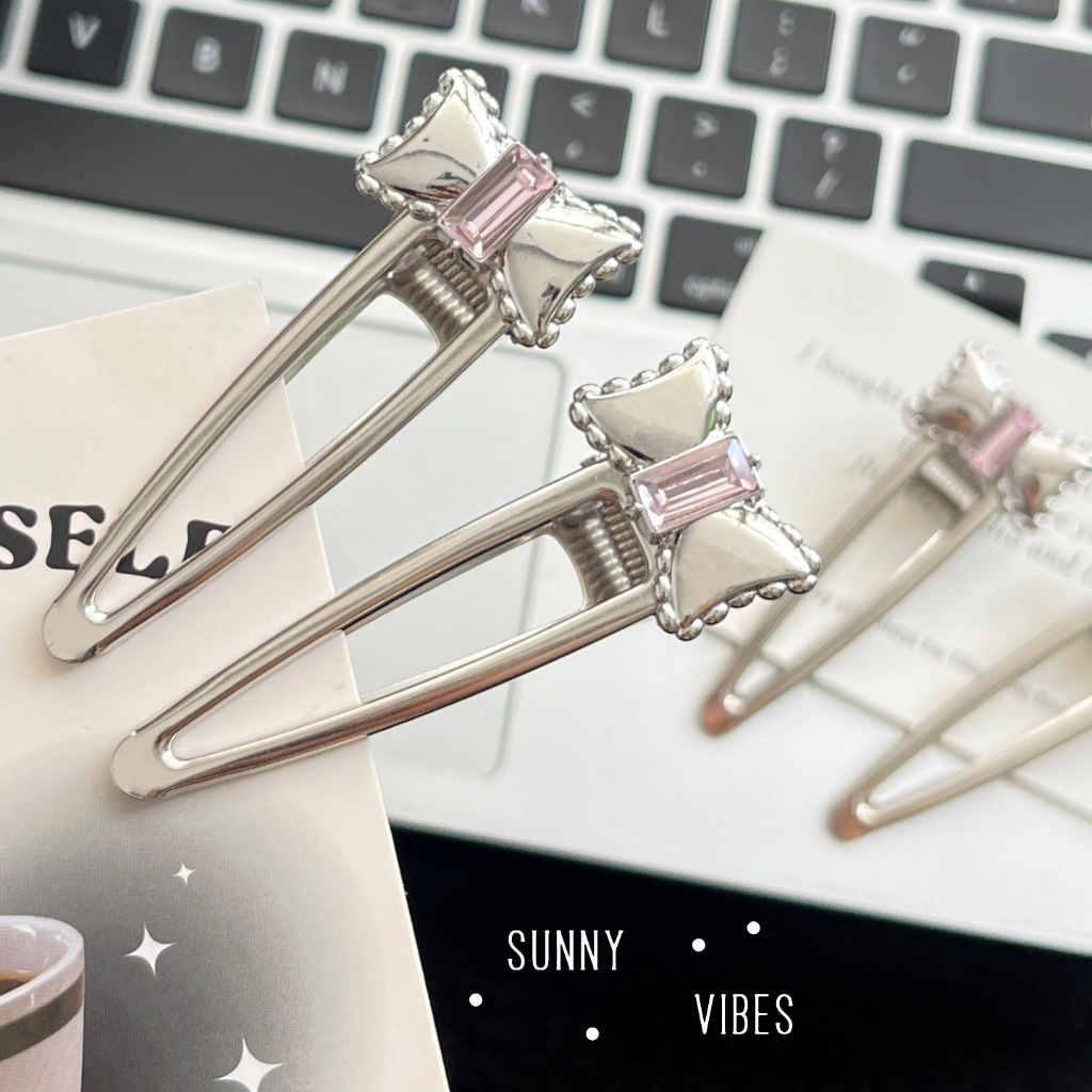 พร้อมส่ง กิ๊บติดผม รูปโบว์ ติดเพชรชมพู งานโลหะ เรียบ น่ารัก สไตล์ญี่ปุ่นและเกาหลี เครื่องประดับผม