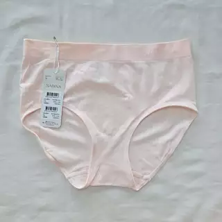 SABINA รุ่น Panty Zone กางเกงในผ้าทอซิมเลส ทรงเอวกลาง