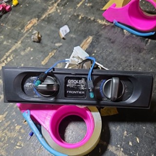 หลอดไฟสวิทช์แอร์ Nissan Frontier ให้ 2 หลอดสินค้าใหม่แท้หลอด…