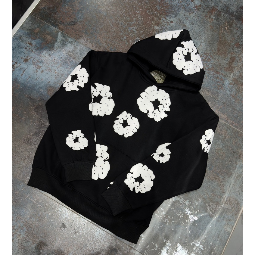 เสื้อแจ๊กเก็ตฮู้ดลายพิมพ์ดอกไม้สีขาว ไม่มีปักหน้าอก และไม่มีสายรัดที่ฮู้ด