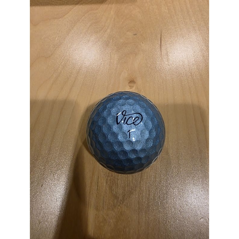 Vice Golf ลูกกอล์ฟ สวยๆ สำหรับพัต