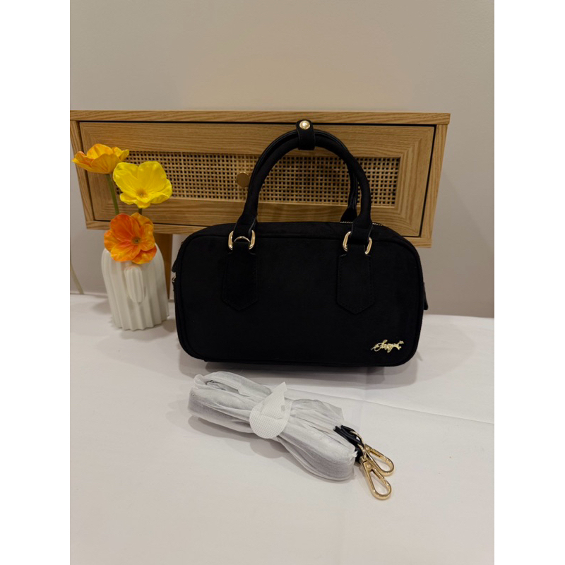กระเป๋าSosy bag รุ่น Scottish น้องเป็นกำมะหยี่หนังกลับน่ารักมาก ถ่ายจากสินค้าจริง