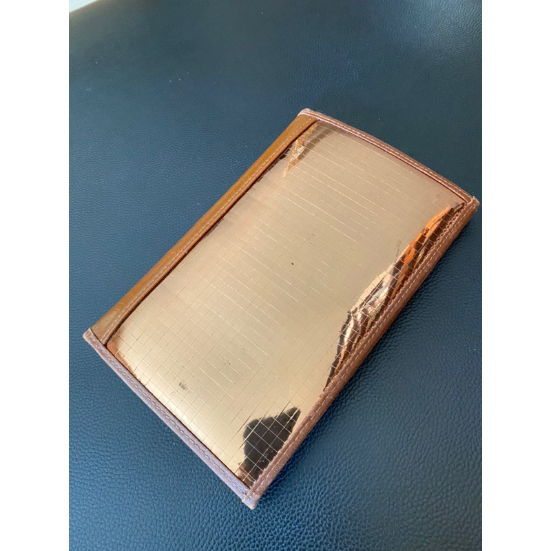 กระเป๋าสตางค์ Menard