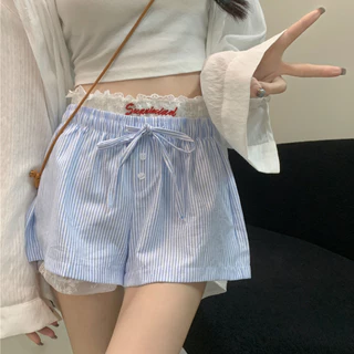 🌸พร้อ​มส่ง🌸กางเกงขาสั้นผู้หญิง ลายทาง เเต่งกระดุม เอวยางยืด ผ้ายืดหยุ่น ใหม่ กางเกงขาสั้นลายทาง