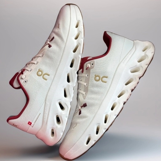On Cloudtilt  ของแท้ 100% รองเท้าผ้าใบ รุ่นชาย และหญิง Ivory white Running shoes