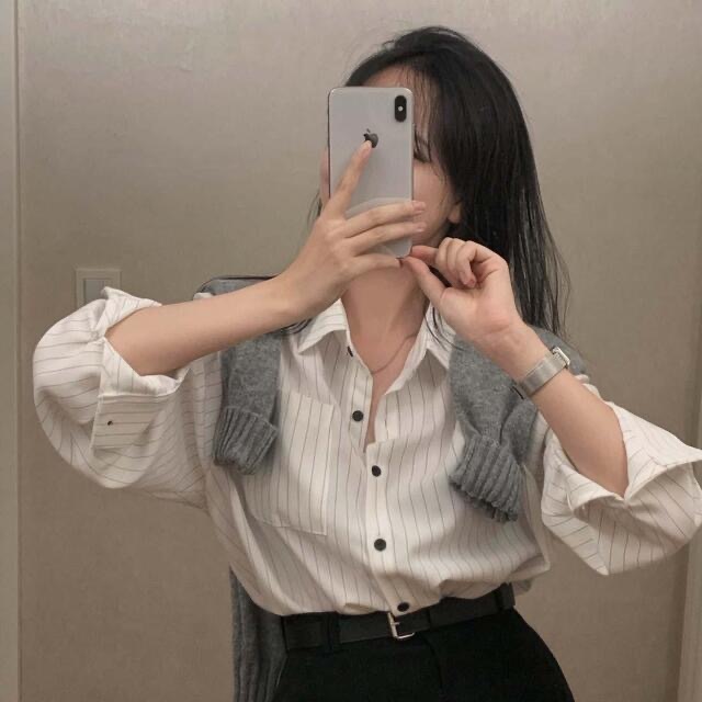 🌻Grace🌻 เสื้อเชิ้ตผ้าฝ้ายสวมใส่สบาย เสื้อแขนยาวลายทาง เสื้อทรงหลวมสุดชิค เสื้อทรงเลดี้ผู้หญิง เสื้อผ้าสไตล์เกาหลี W421 - รูปที่ 2