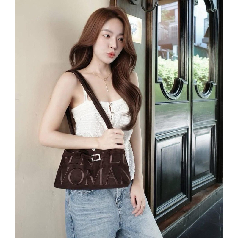 [พร้อมส่ง!!] ใช้โค้ดลด 20-30% 𝐆𝐞𝐧𝐭𝐥𝐞𝐰𝐨𝐦𝐚𝐧 🧸🤎🩶❤️- 𝐒𝐔𝐄𝐃𝐄 𝐁𝐀𝐋𝐋𝐄𝐑𝐈𝐍𝐀 𝐁𝐀𝐆 รุ่นฮิตปี 2025