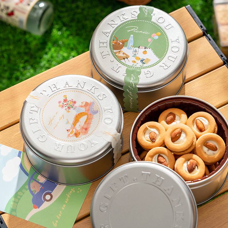 กล่องโลหะ กล่อง Tin แบบกลมสีเงิน /สีทอง ขนาด 13.5 cm สูง4.5/ 7 cm