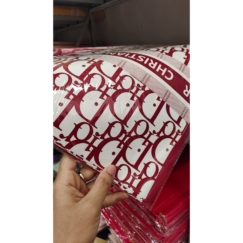กระดาษห่ช่อดอกไม้ ลายแฟชั่น 1แพ็คมี18-20แผ่น พร้อมส่งในไทย ขนาด58×58 ราคา ถูกที่สุด ดีลบีเคเค แกลเลอรีภาพที่ 3