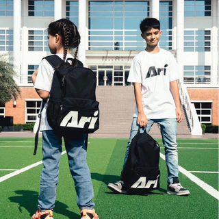 กระเป๋าเป้สะพายหลัง ARI ESSENTIAL BACKPACK สกรีนชื่อได้ ของแท้จากช้อป