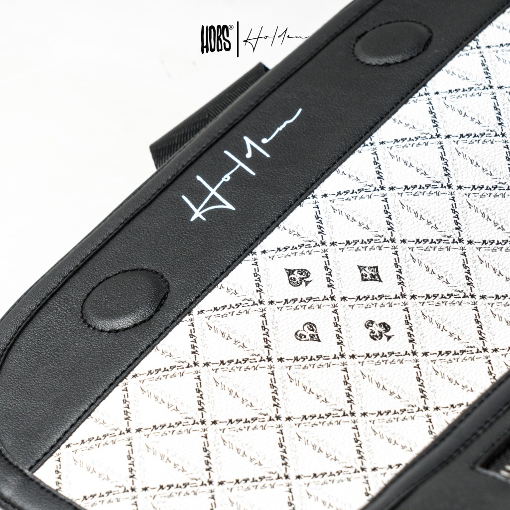 แถมฟรี 4 อย่าง ( ส่งฟรี) กระเป๋าสะพายข้าง HOBS x HOLD'EM (100% Genunie) DOUBLE'H'COLLECTION