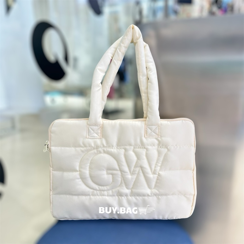 Gentlewoman : GW QUILTED LAPTOP BAG กระเป๋าและเคสใส่คอมพิวเตอร์