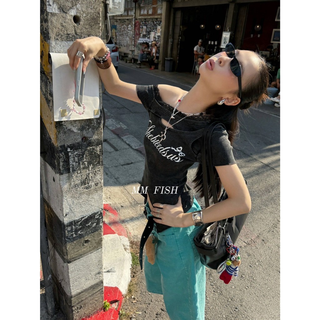 เสื้อปาดไหล่ลูกไม้สุดชิค TAG MM FISH🇰🇷