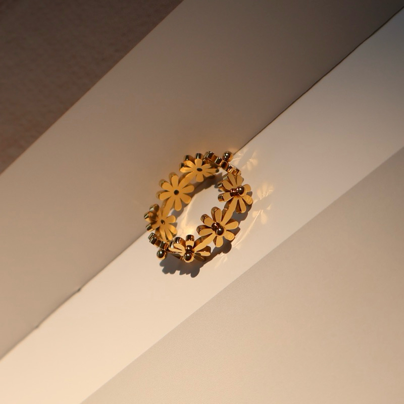 gigaglam daisy ring (R9) แหวนดอกเดซี่