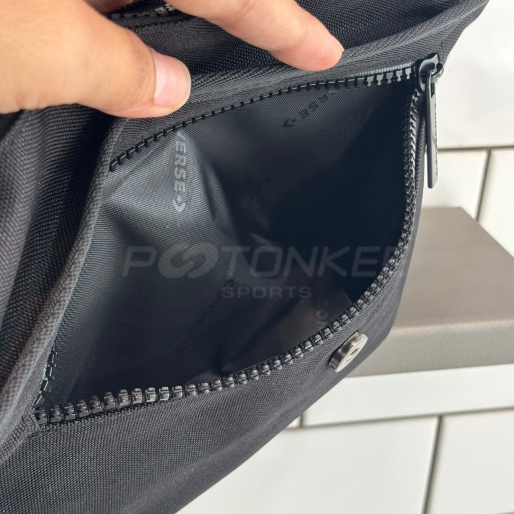 CONVERSE IS MORE POET THAN WAIST BAG กระเป๋าสะพาย คาดอก เอว อเนกประสงค์