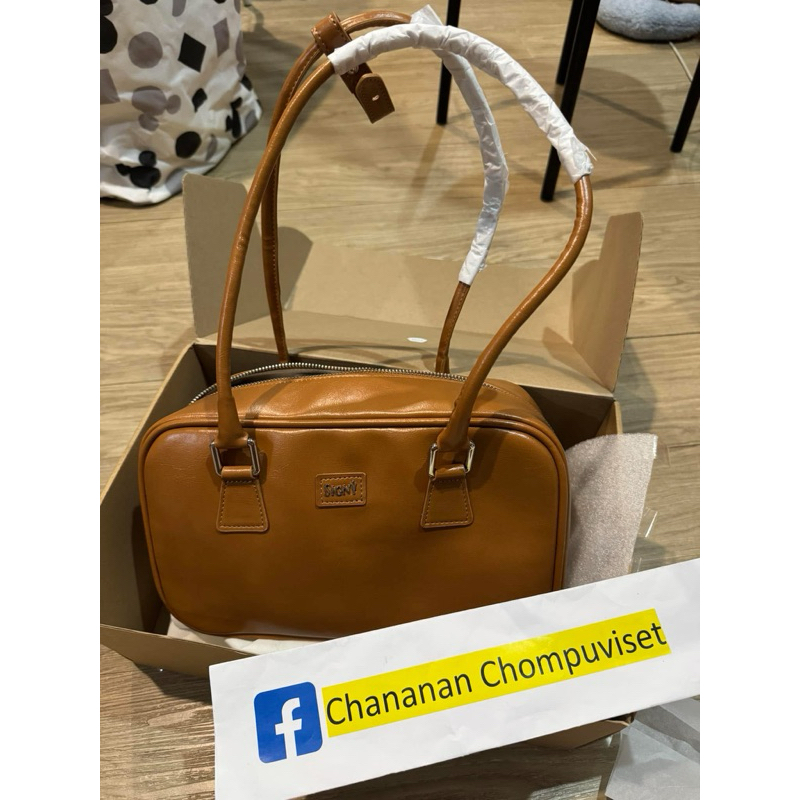 Signy Noah Bag กระเป๋าสะพาย รุ่น Noah สี Tan