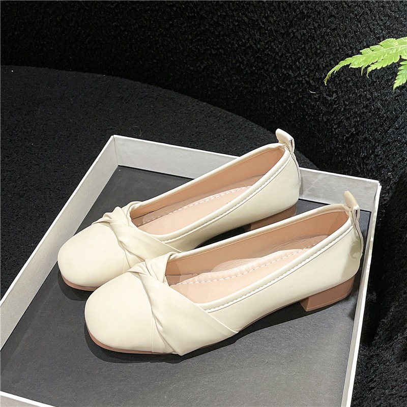 รองเท้าสตรีแมรี่เจนมีสไตล์ รองเท้าส้นแบนตื้นสไตล์เกาหลี สีทึบ เบาสบาย 35-40 หลา